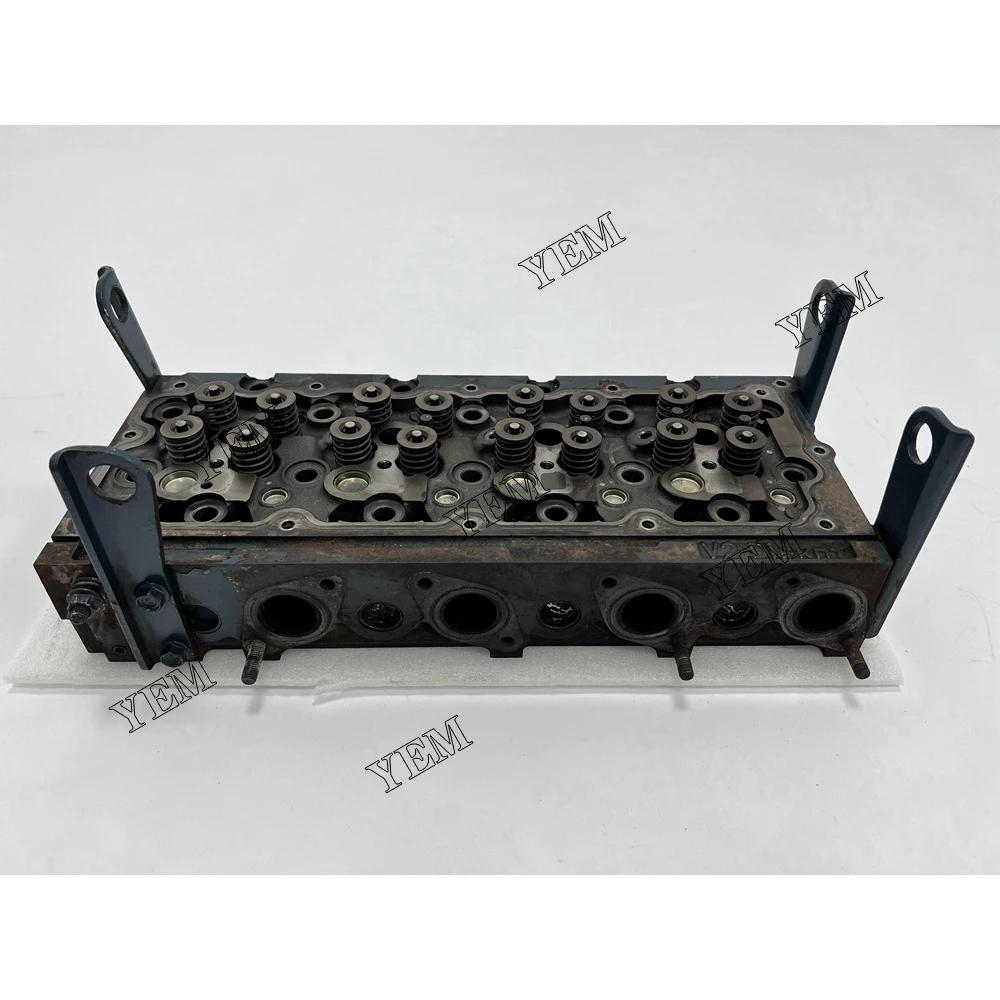 Hot Selling V2403 Cylinder Head Assy Fit for Kubota V2403 Engine. 2