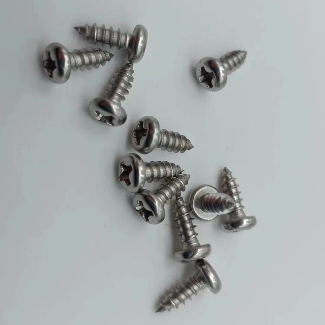 M3X8 Stainless Steel ISO Standard Metric Self-Tapping Screws Pan Head Cross Groove round Head Furniture Installation Accessories