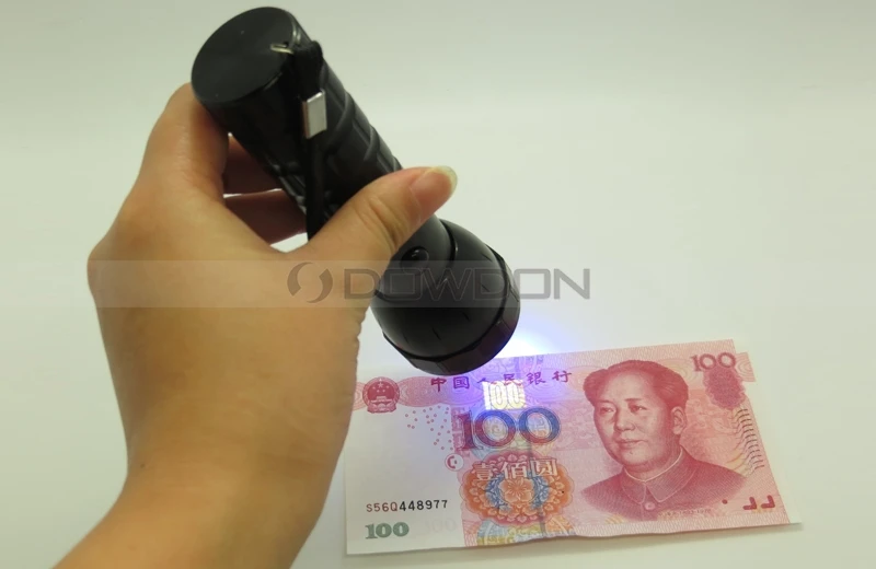28 LED 395nm Pet Dog Cat Urine Detector Black Light UV Flashlight