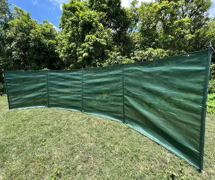 Windbreak Beach with Poles and Carry Bag