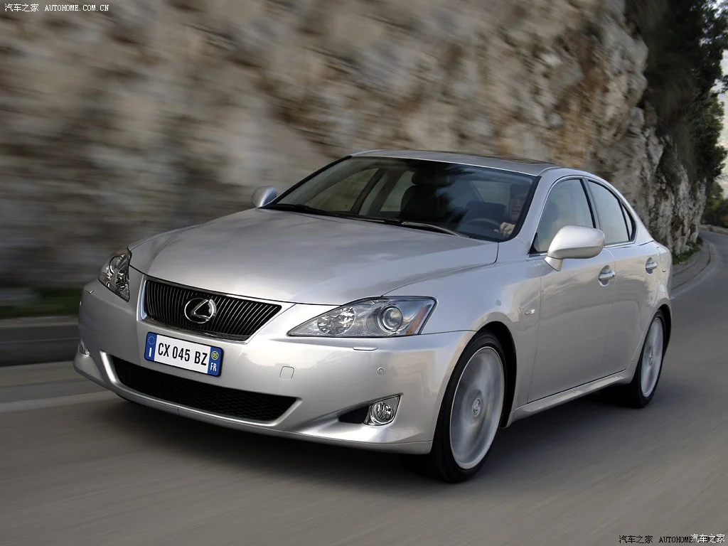 触媒　Prius50 alphard lexus is250 06-12 Lexus IS250/IS250C/IS350/IS220d & 08-14 ISF(XE20