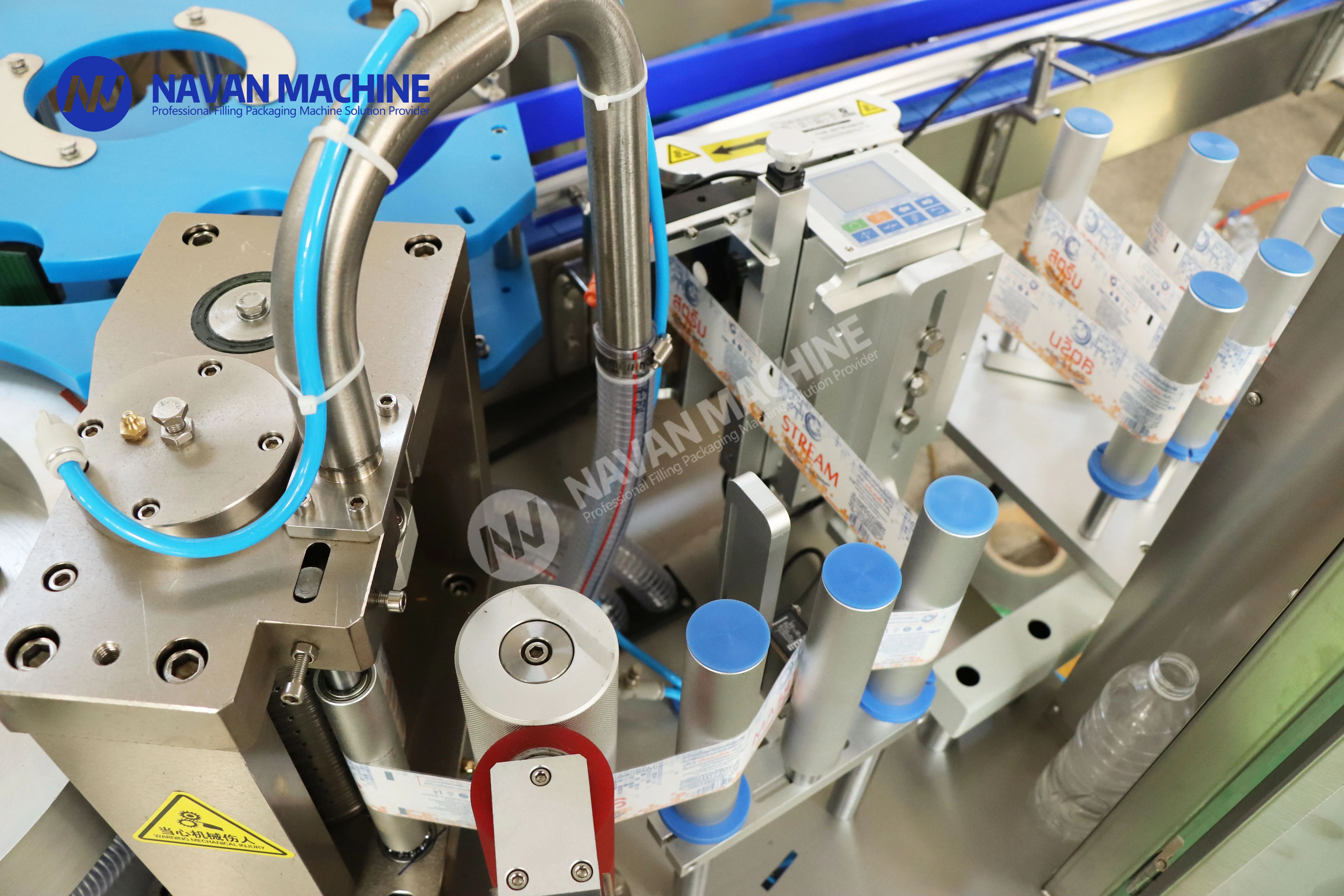 Automatic Plastic Glass Bottle OPP Labeling Machine Round Water Juice Beer Bottle Hot Melt Labeling Machine supplier