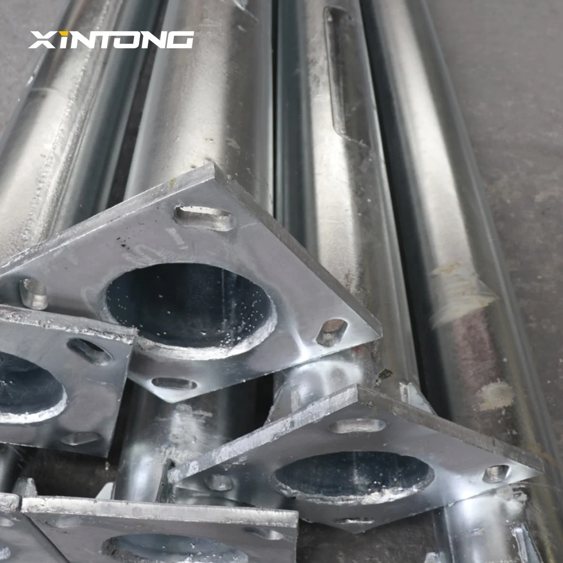 XINTONG 6 м, 8 м, 12 м, оцинкованный светодиодный уличный фонарь на солнечной батарее, уличный фонарный столб