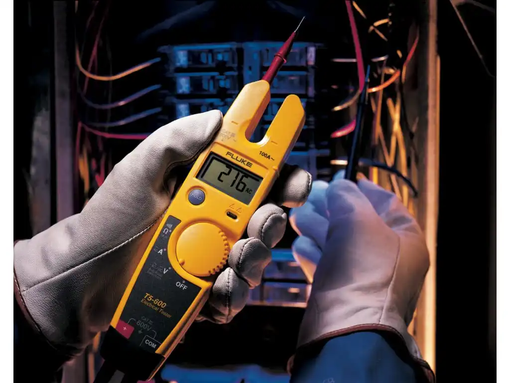 Handheld H/L Voltage Clamp Current Meter Digital Clamp Meter