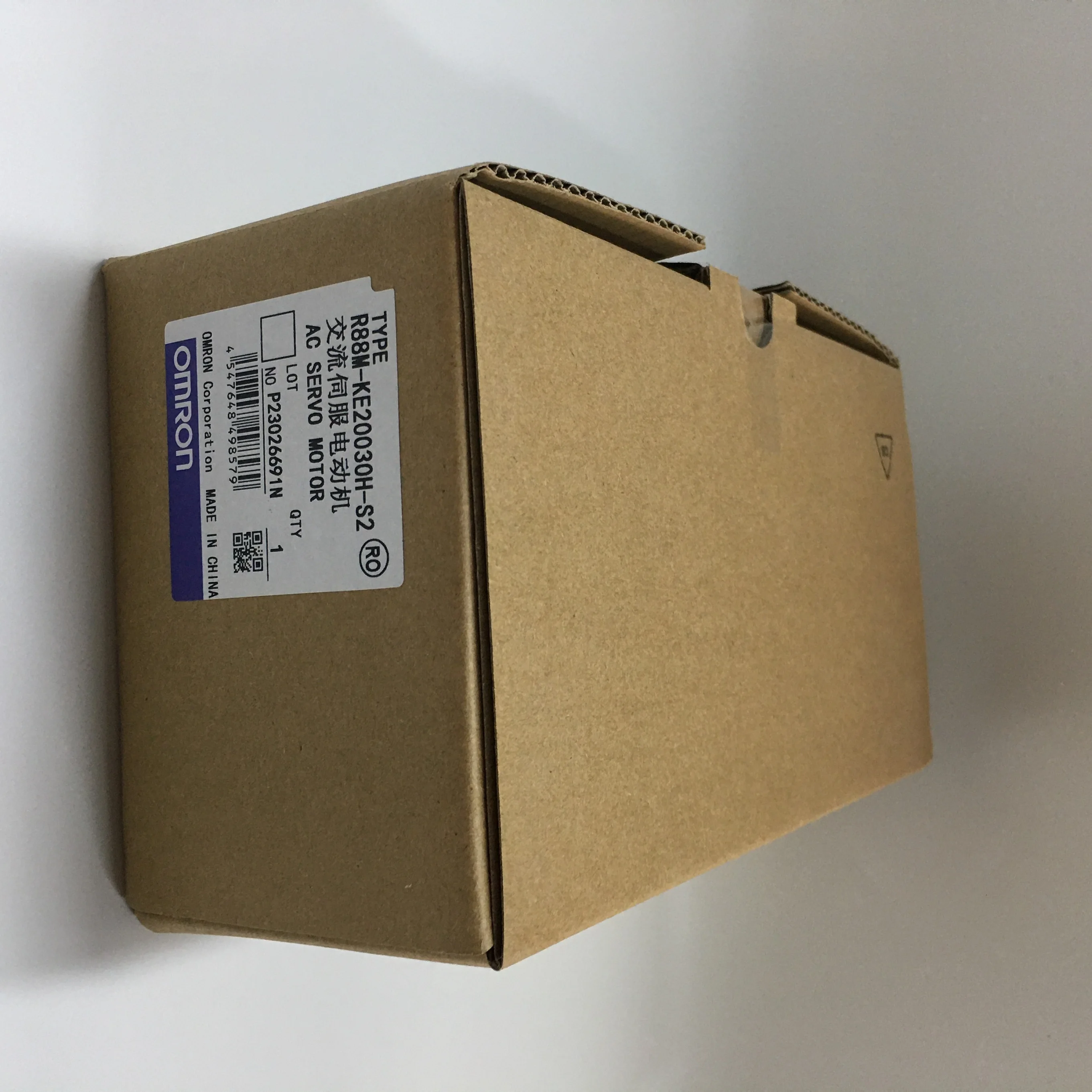 Omron AC servo motor R88M-KE20030H-S2 Omron AC servo motor R88M-KE20030H-S2