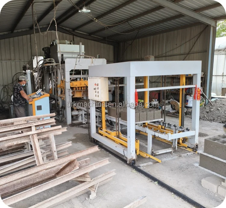 Automatic Block Machine QT4-15 Interlocking Cement Concrete Hollow ...