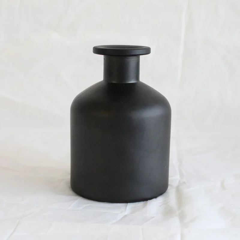 presyo ng kalakalan 50ml 90ml 150ml 250ml Matte Black Glass Aroma Diffuser Bottle With Box