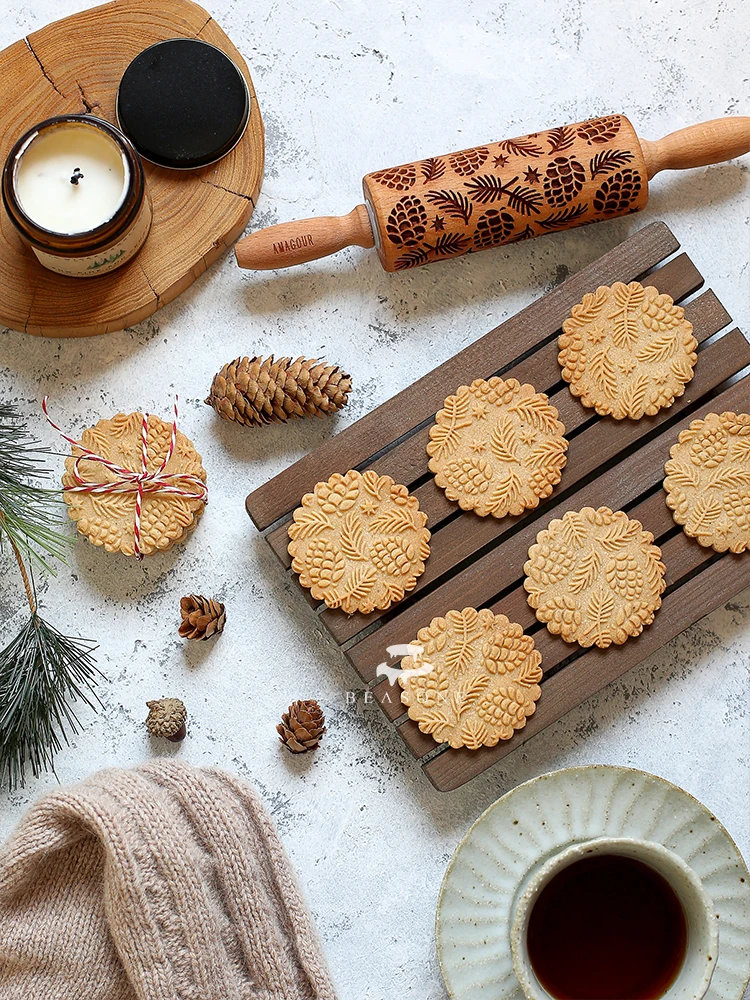 3D Pattern Wooden Rolling Pin Christmas Wooden Pine Cone and Needle Leaf Printing Carving Rolling Pin Embossed Cookie Stick