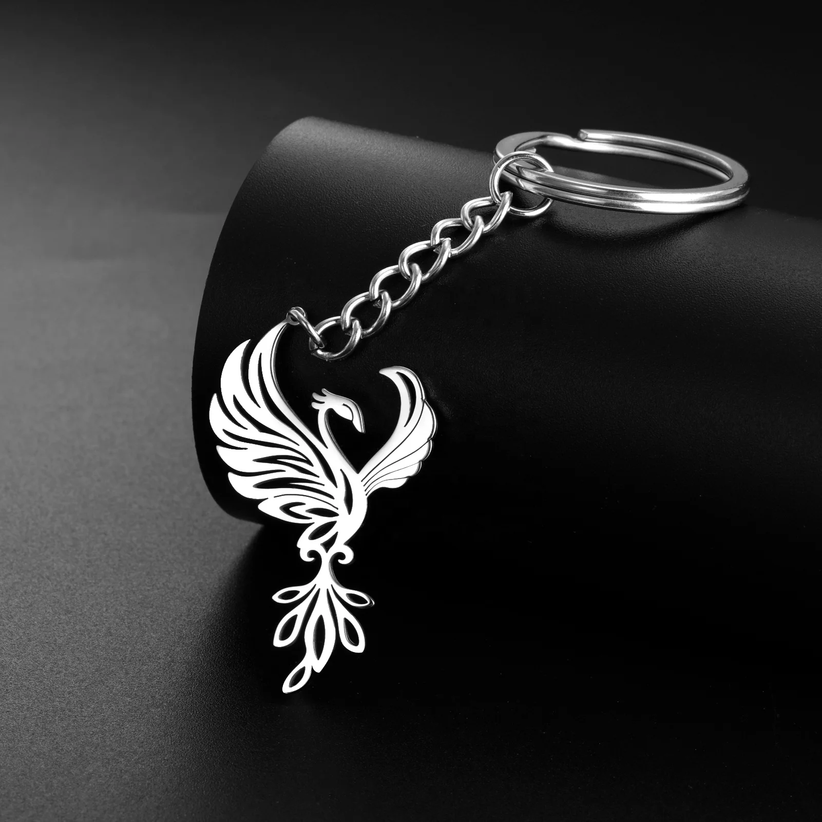 Qualy Sleutelhanger Sparrow - Vogel - Paars - 6x4x2cm kopen