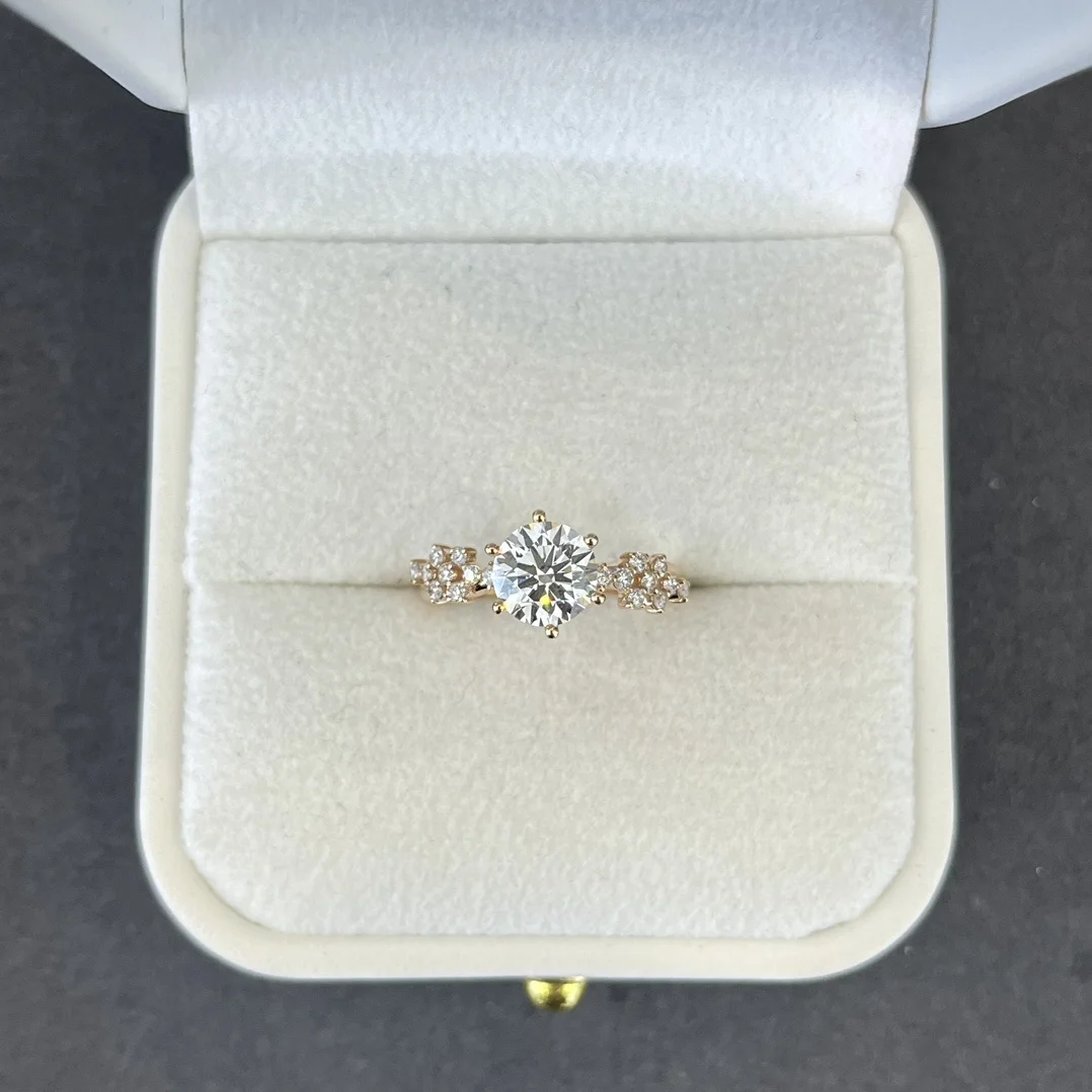 18K Gold Lab-Grown Diamond Ring Round Brilliant