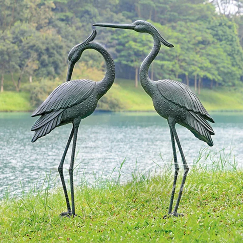 Outdoor Garden Decoration Custom Size Animal Swimming Pool Bronze Metal Sculpture Crane Heron