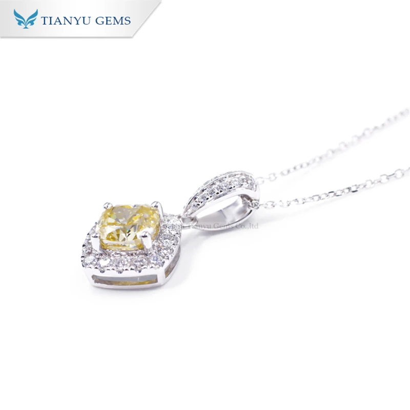 Trendy 14K White Gold Pendant Necklace with Crushed Ice Cut Moissanite