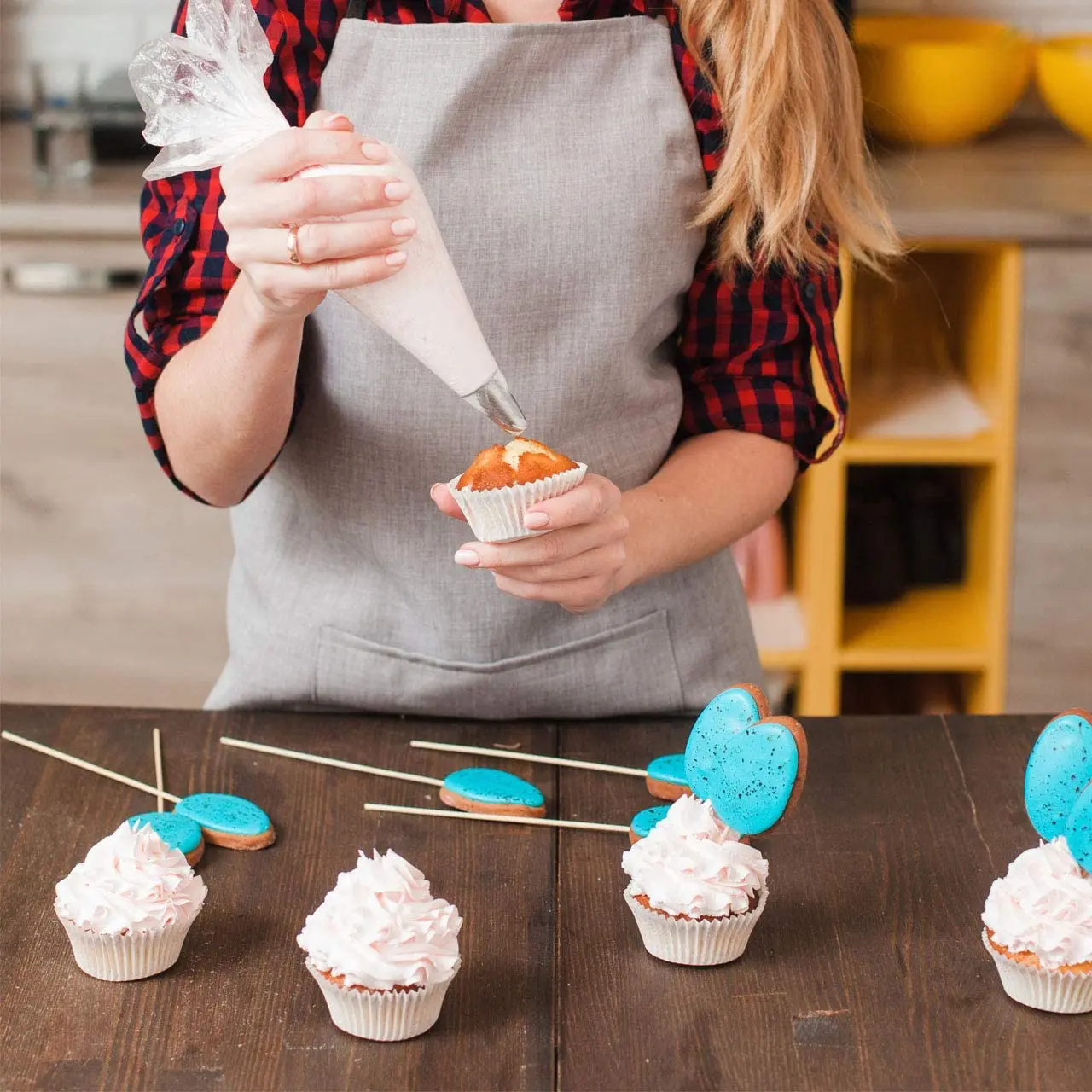 71PCS Cake Decorating Supplies Kit Sustainable Stocked