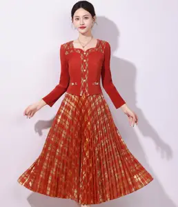 Fall Long-sleeved Plus-size Dress with Large Elastic and Gold Pleated Dress