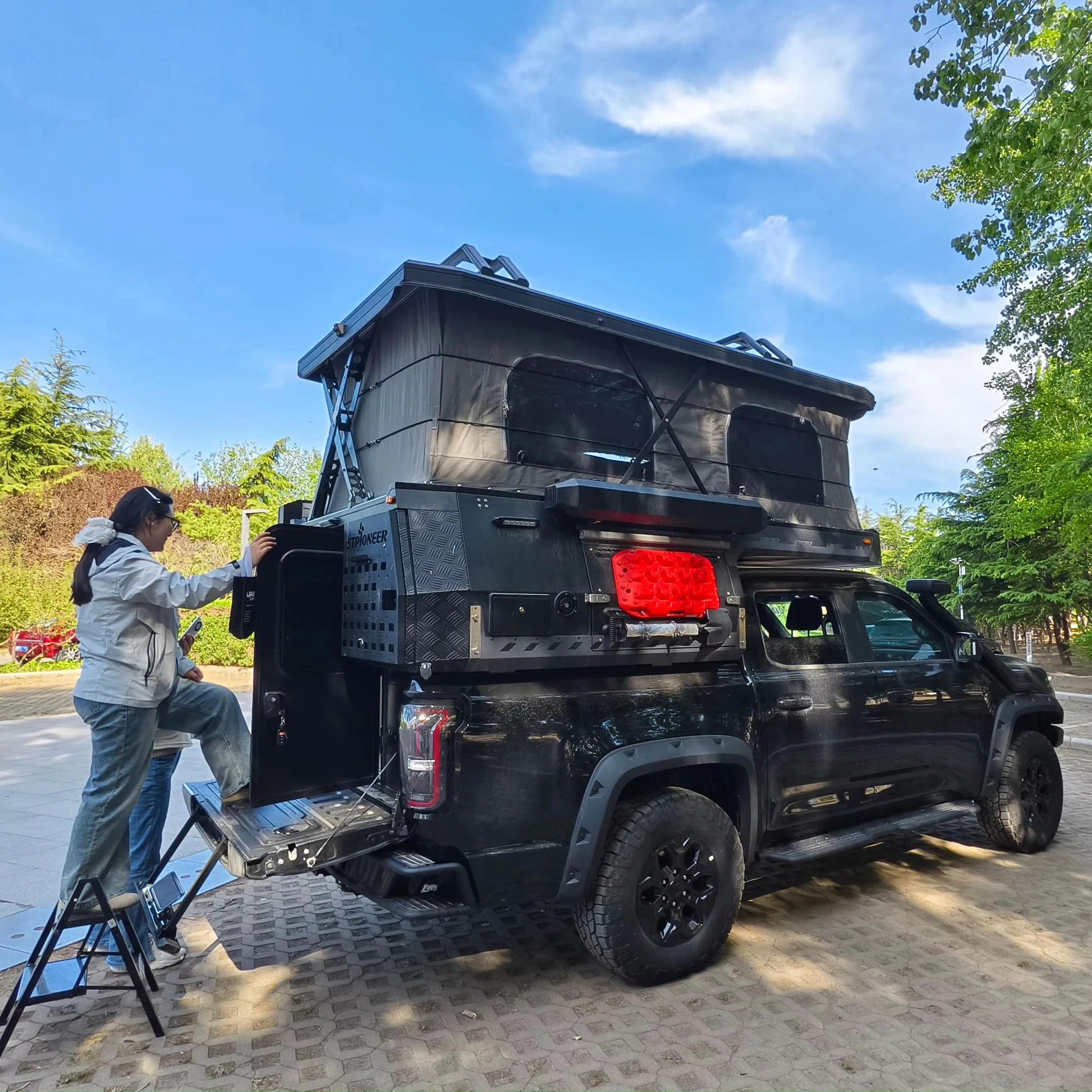 Capota para caminhonete mini campista leve personalizada Pioneer, fabricada na China, impermeável, compatível com caminhonetes australianas 4×4 e com estrutura expansível