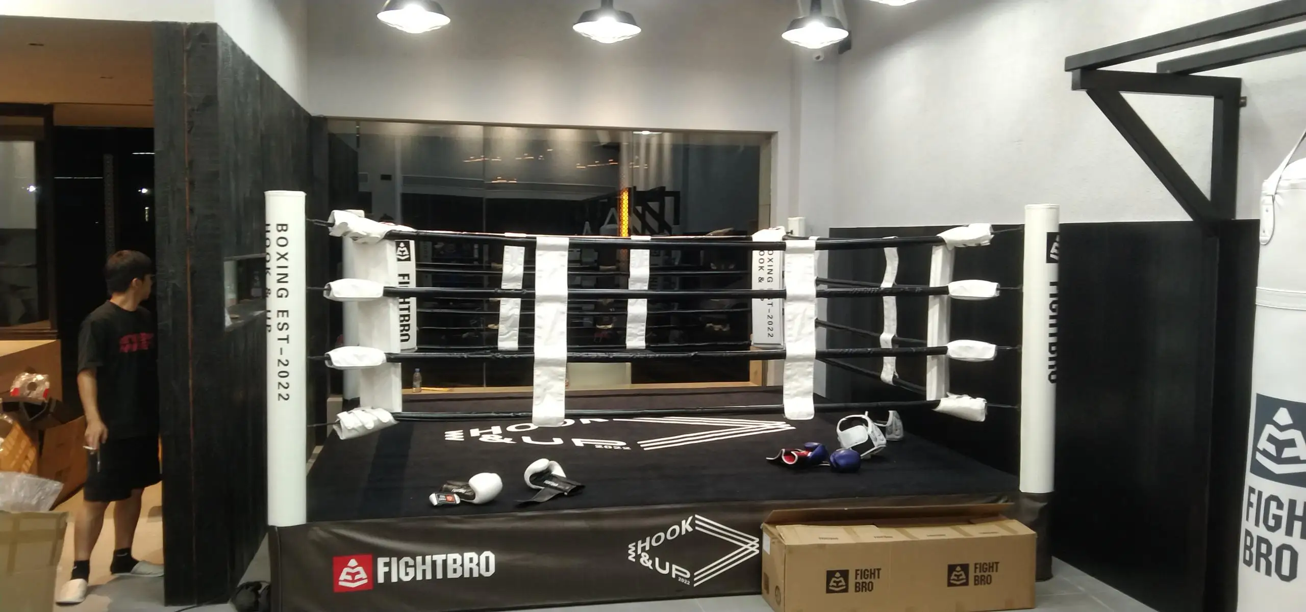 Боксерский ринг для продажи 4-7 м предназначенный соревнований по кикбоксингу используемых в славных и ФС-соревнованиях