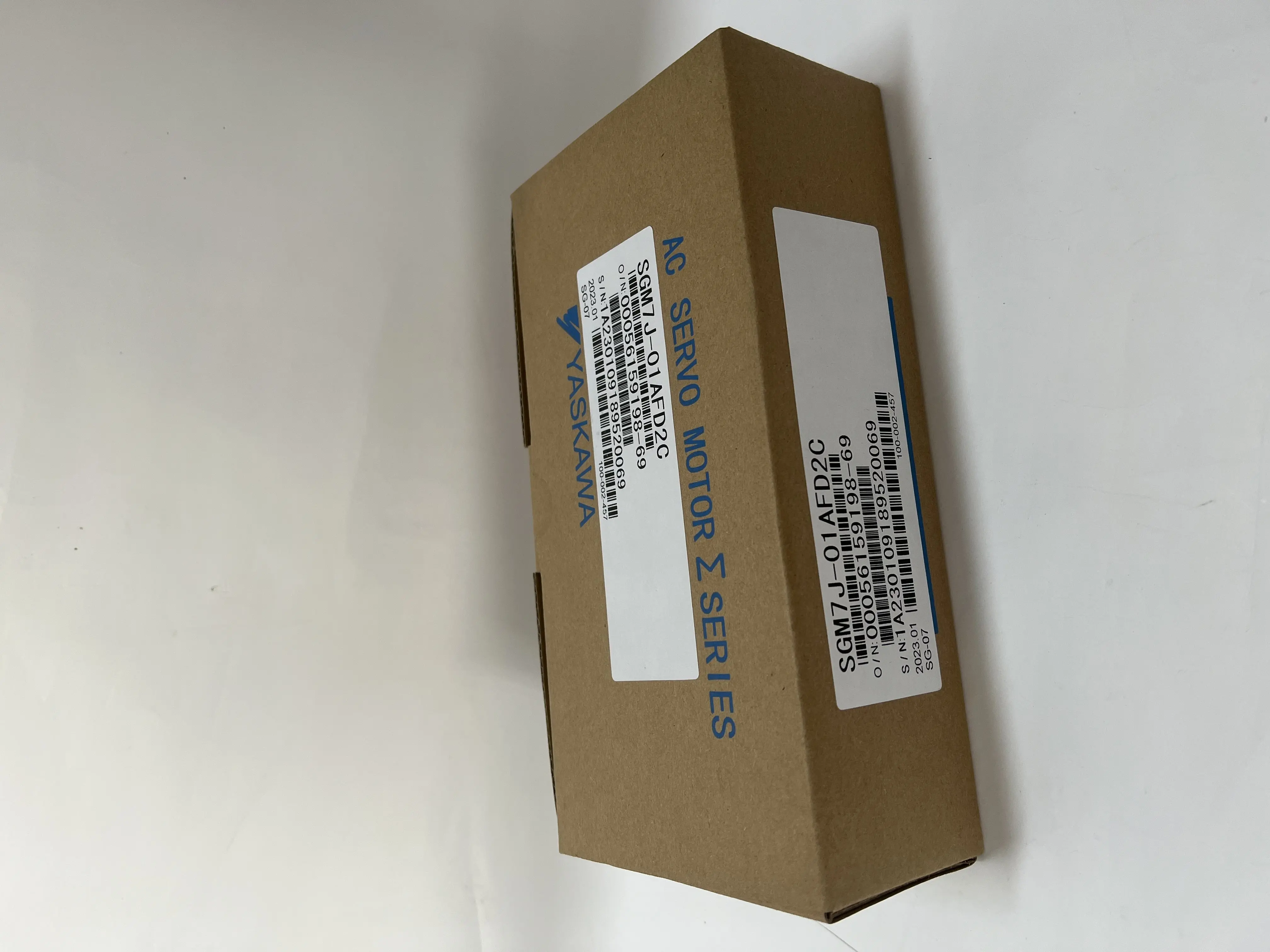 Yaskawa AC Servo Motor SGM7J-01AFD2C