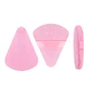 Puff de polvo triangular rosa