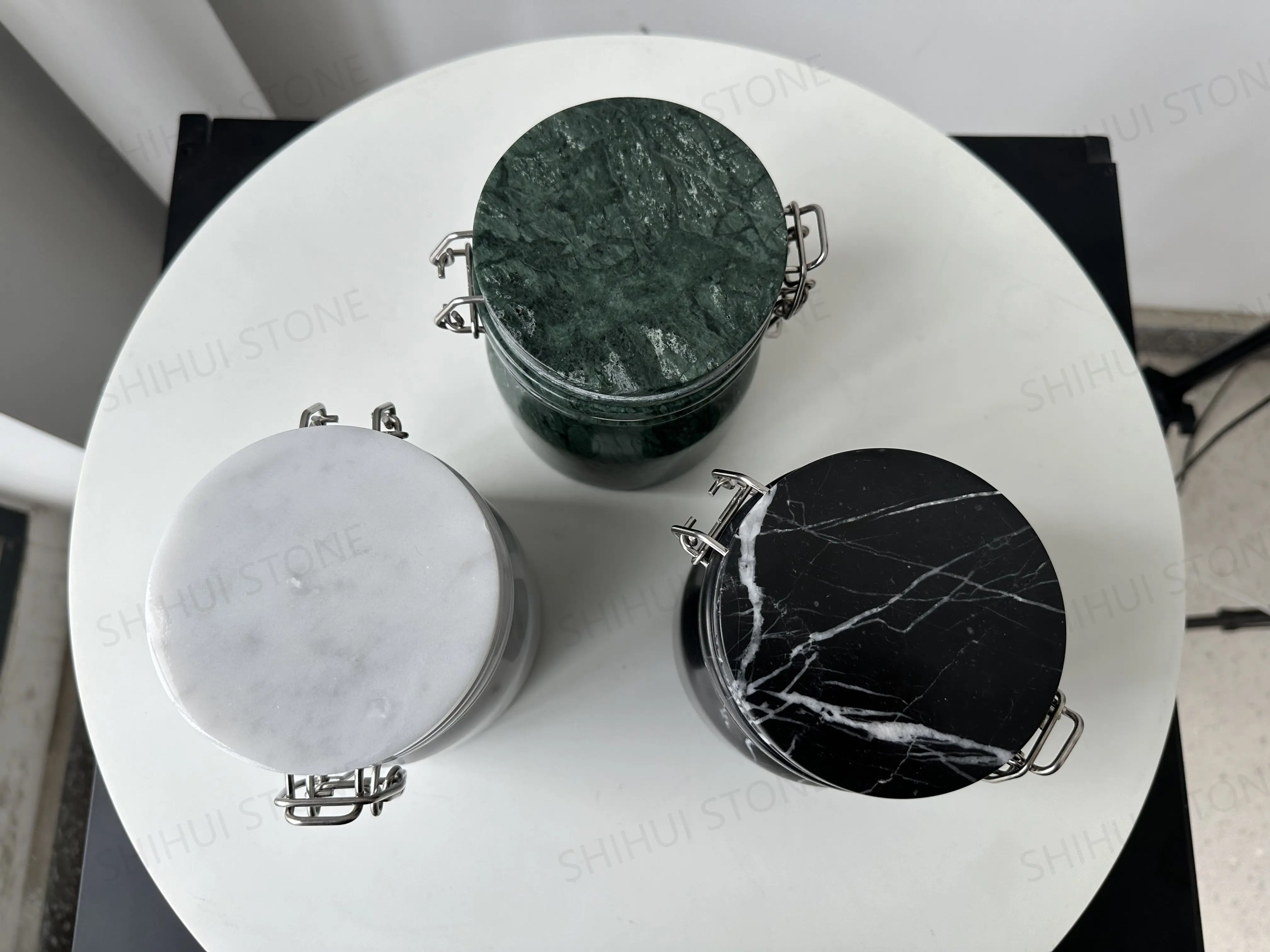 SHIHUI Custom Logo Natural Stone Marble Decoration Personalized Design Food Syrup Containers Unique Honey Storage Jar Kitchen