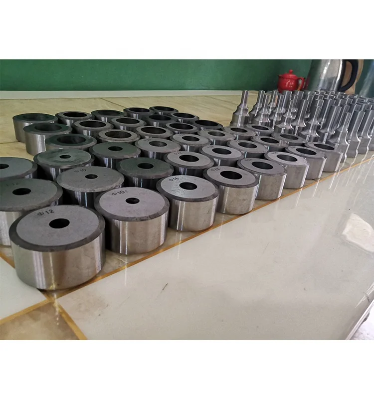 Ironworker со стандартным пробивным дыроколом для клинцевальной машины и штамповки