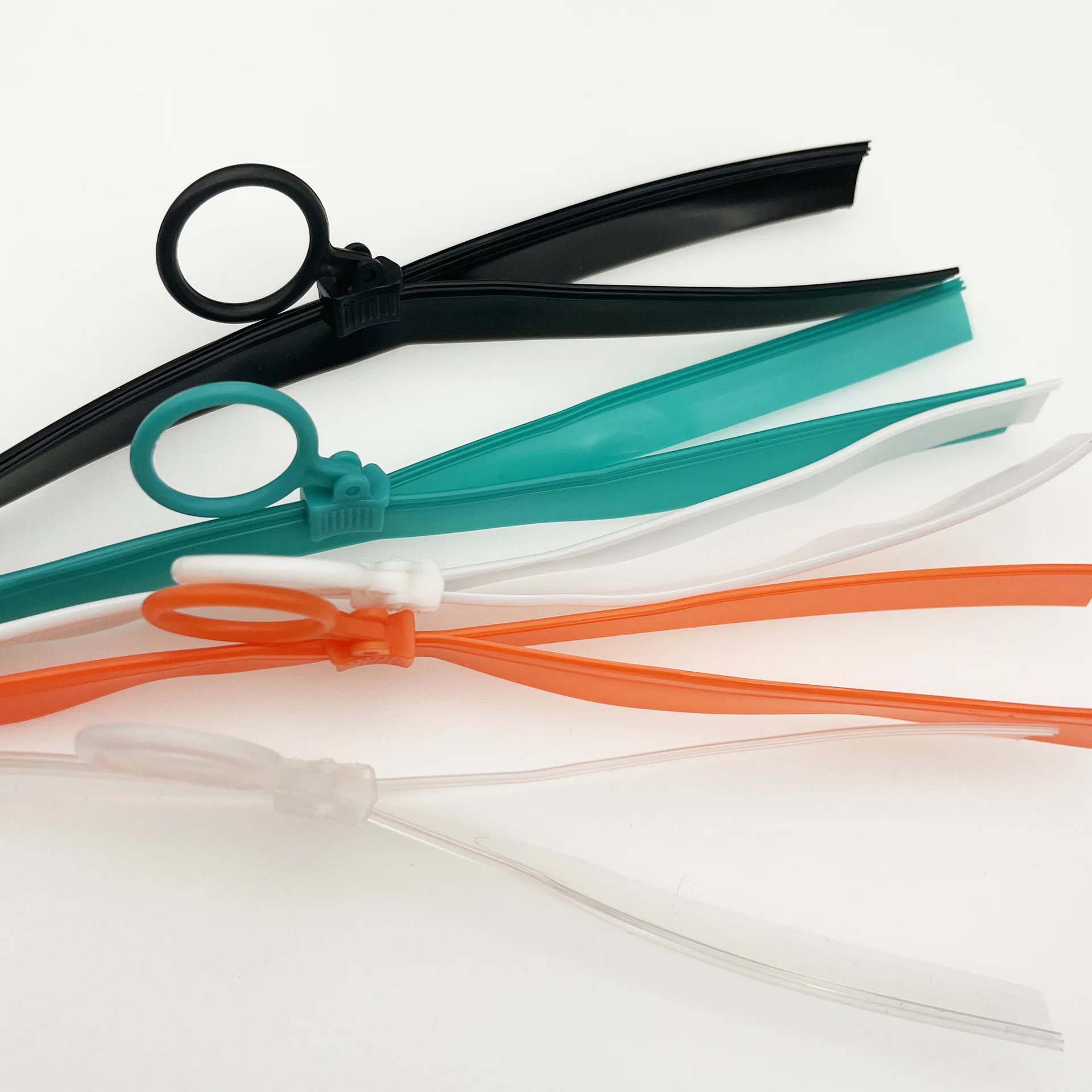 Customized Size Waterproof Slider Eva Plastic Zipper For Garment