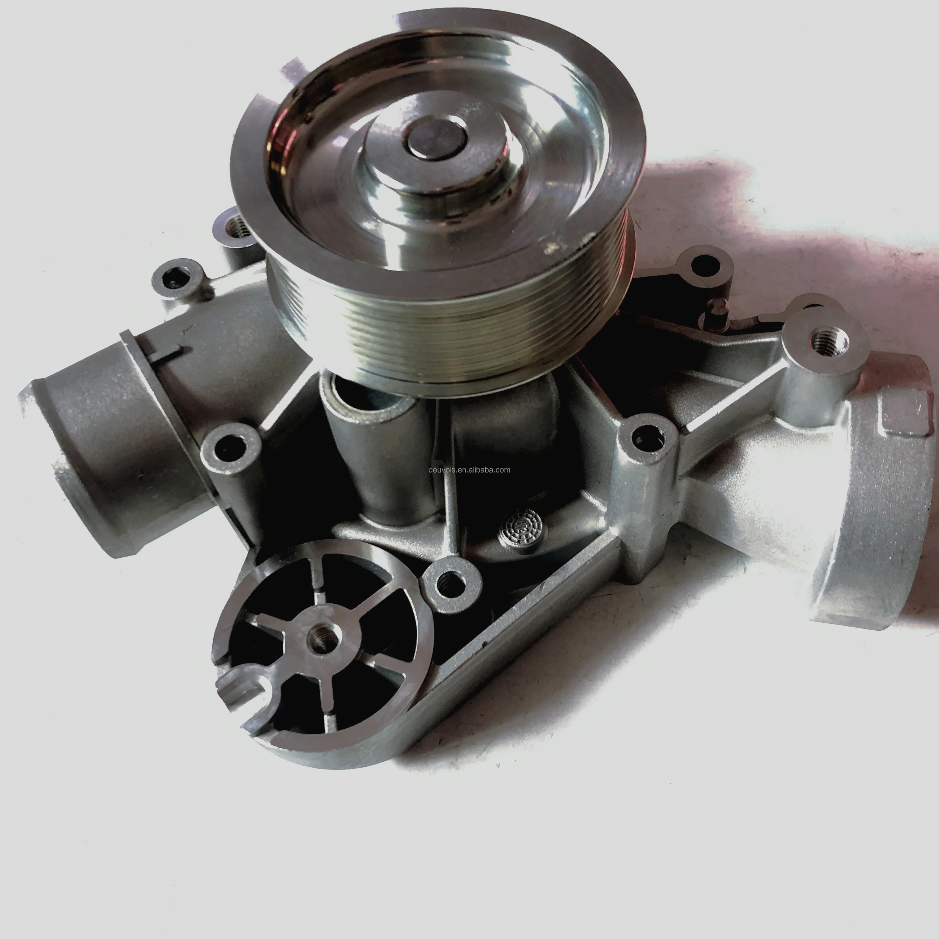 TCD2013 L06 4V water pump 04901106| Alibaba.com
