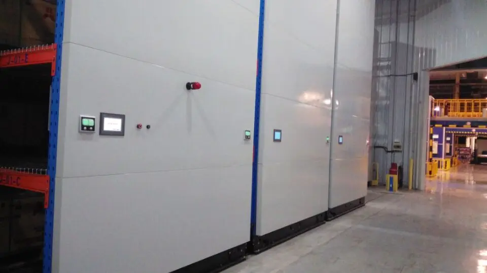 Corrosion-resistant Automatic Electric Mobile Pallet Racking Warehouse ...