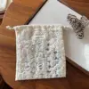 Broderie florale en fil de coton abricot