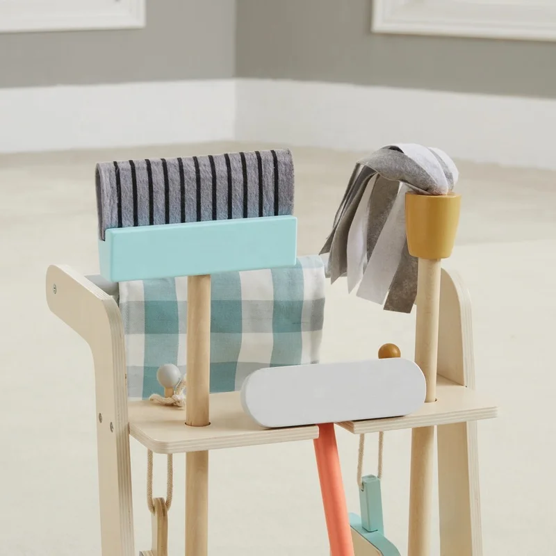 Набор принадлежностей для уборки дерева и От 2 до 5 лет