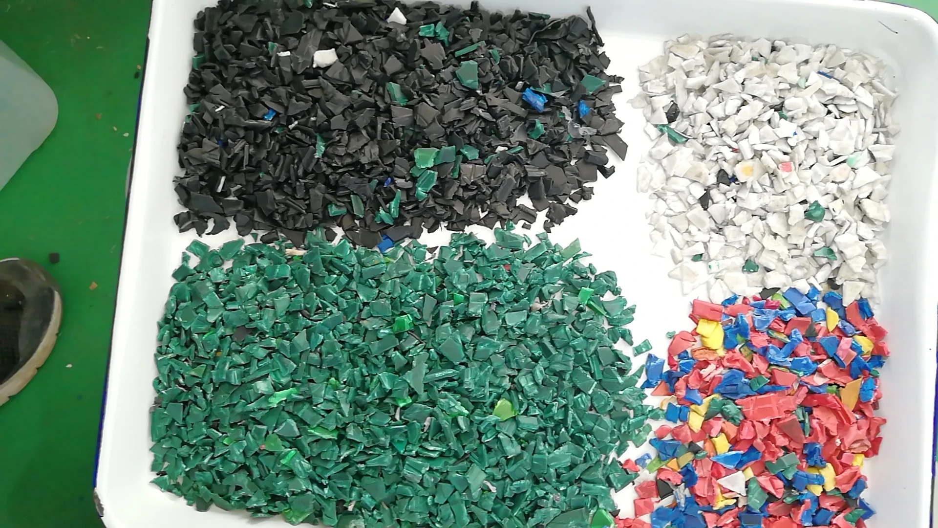 Black Plastic Flakes Color Sorting Machine Intelligent CCD Color Sorter  High Efficiency  Color Separation Machine for PVC
