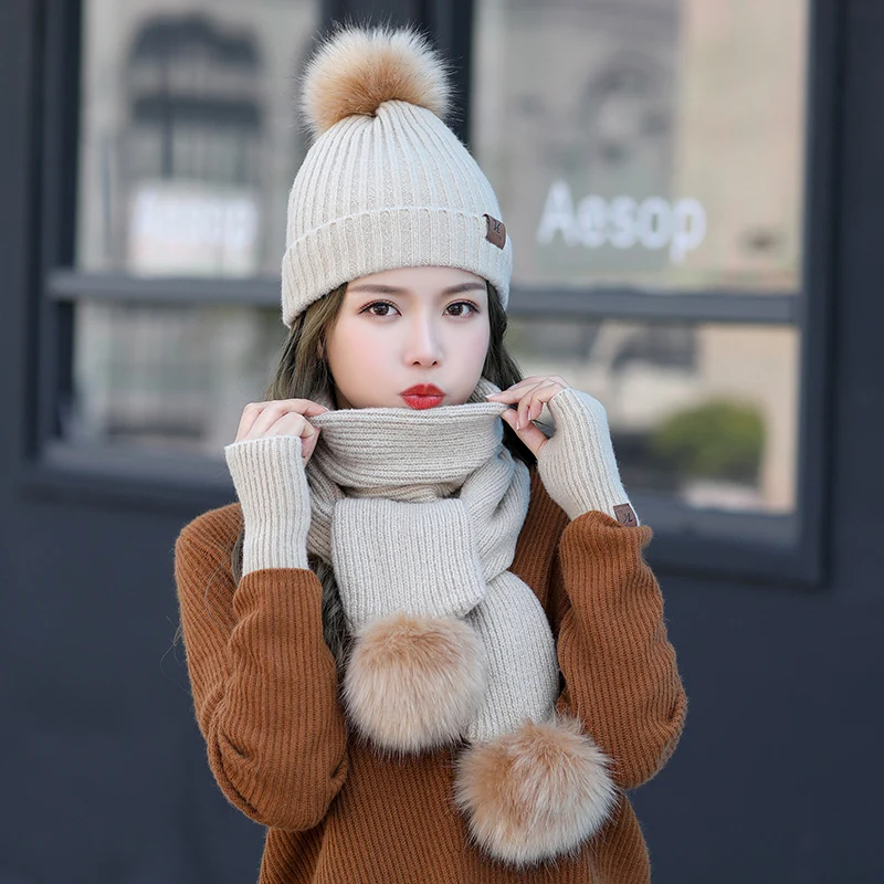 womens knit hats and gloves