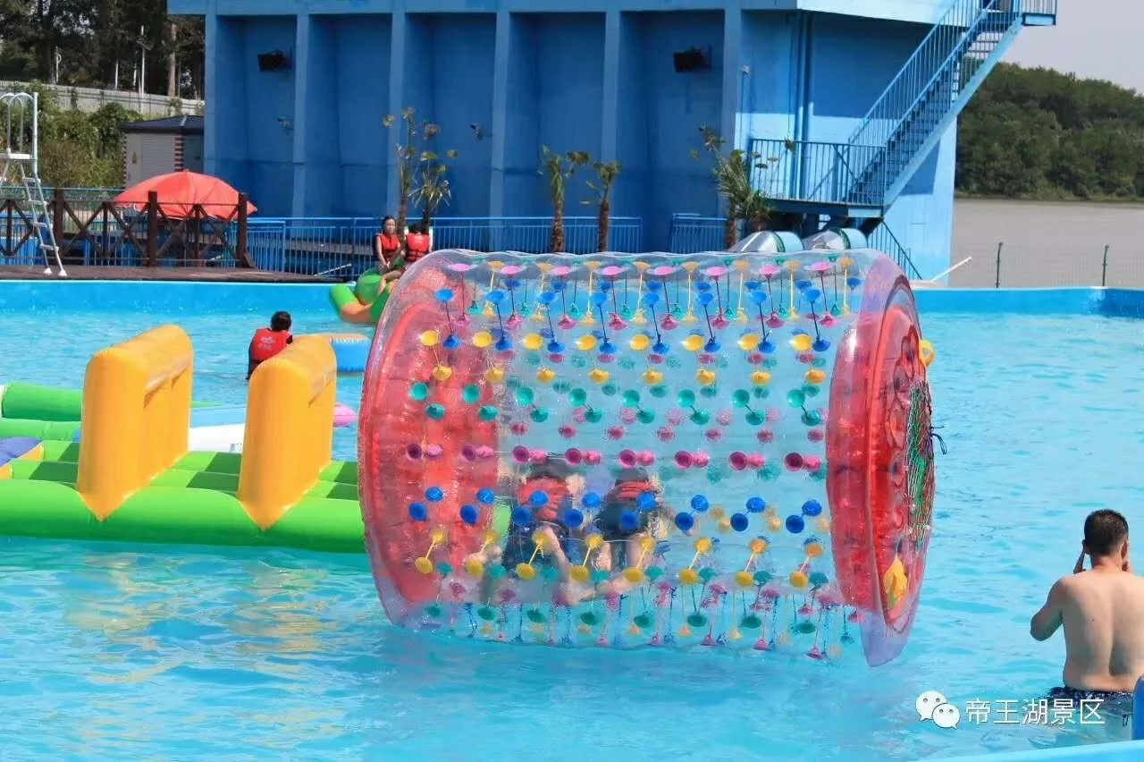 Parco Acquatico Piscina Bimbi Con Palline Adulti Parco Acquatico