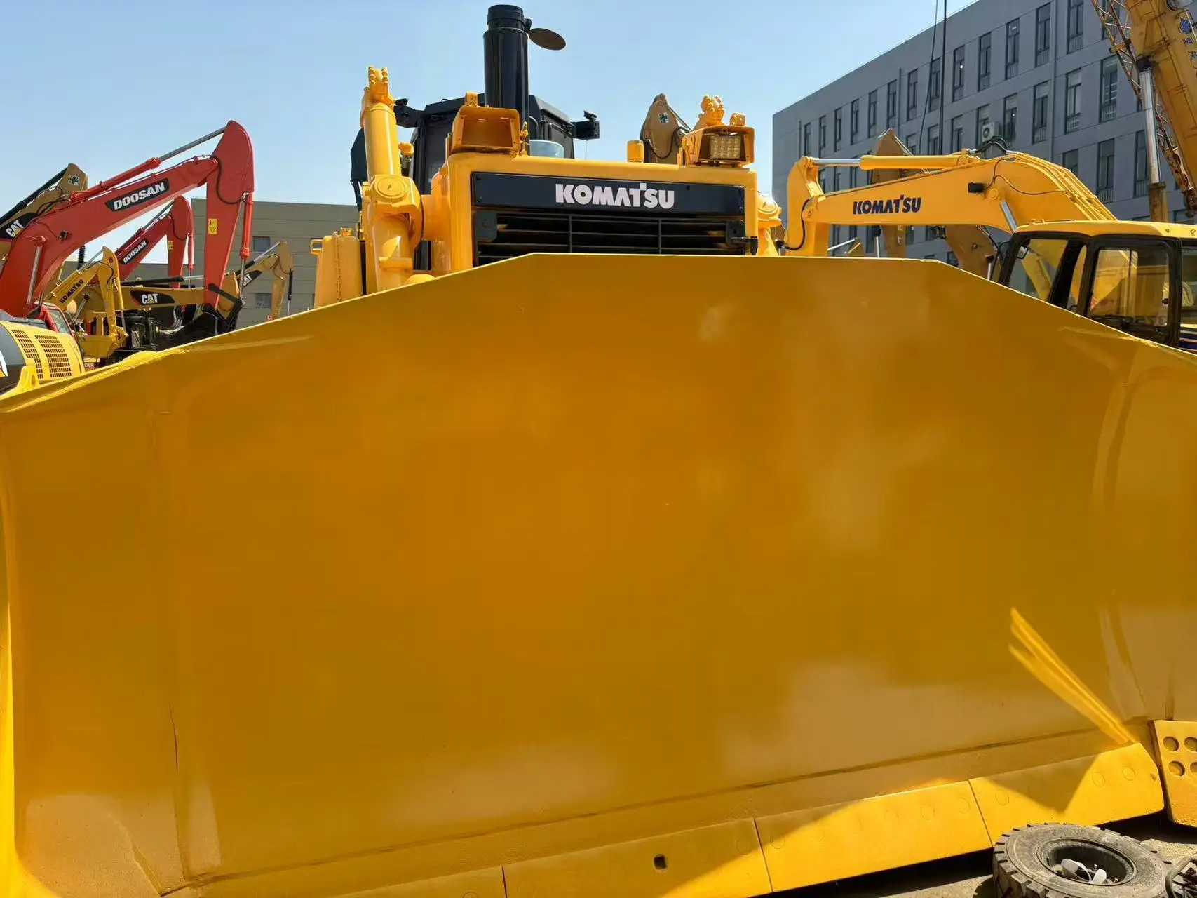 中古コマツD375A-3ブルドーザー最安値日本製トラクタークローラー