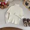 Beige albicocca-100, morbido e delicato sulla pelle.