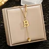 Collier lettre B