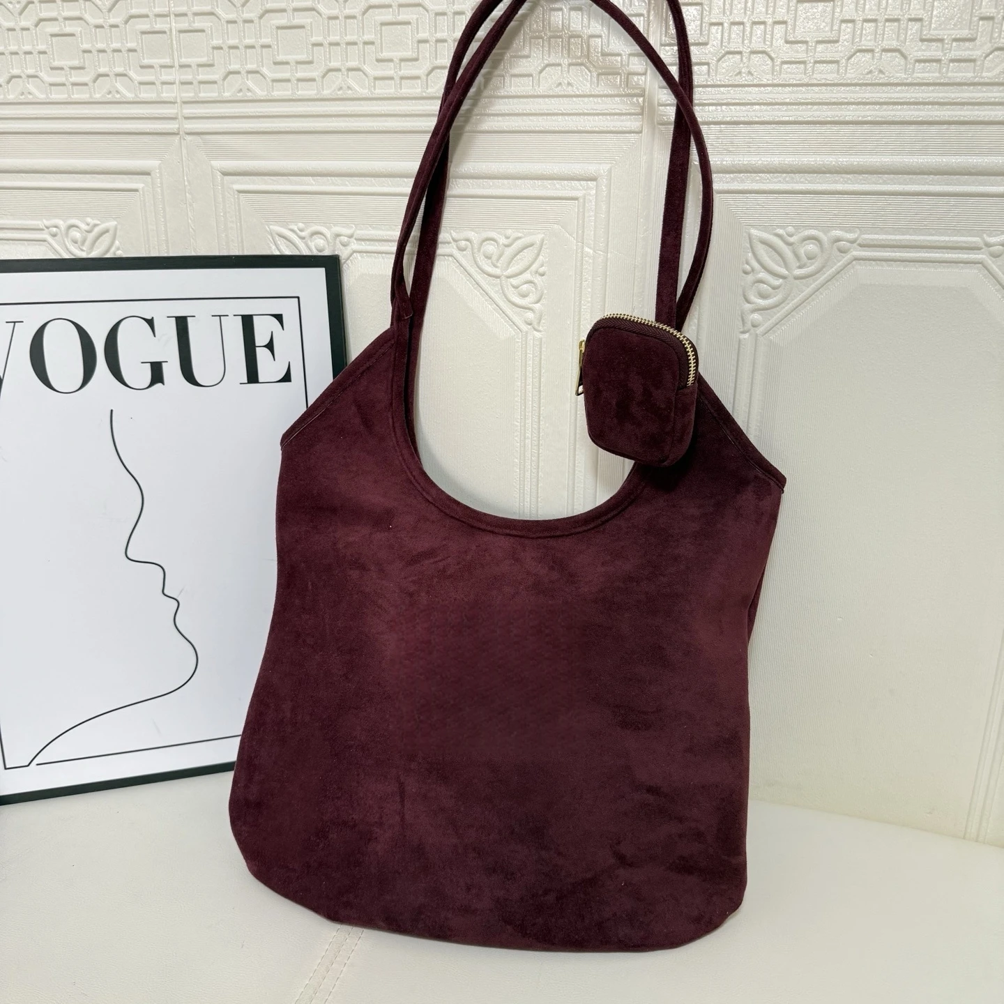Women’s Suede Luxury Tote Handbag Large Capacity Zipper Closure Shoulder Bag
