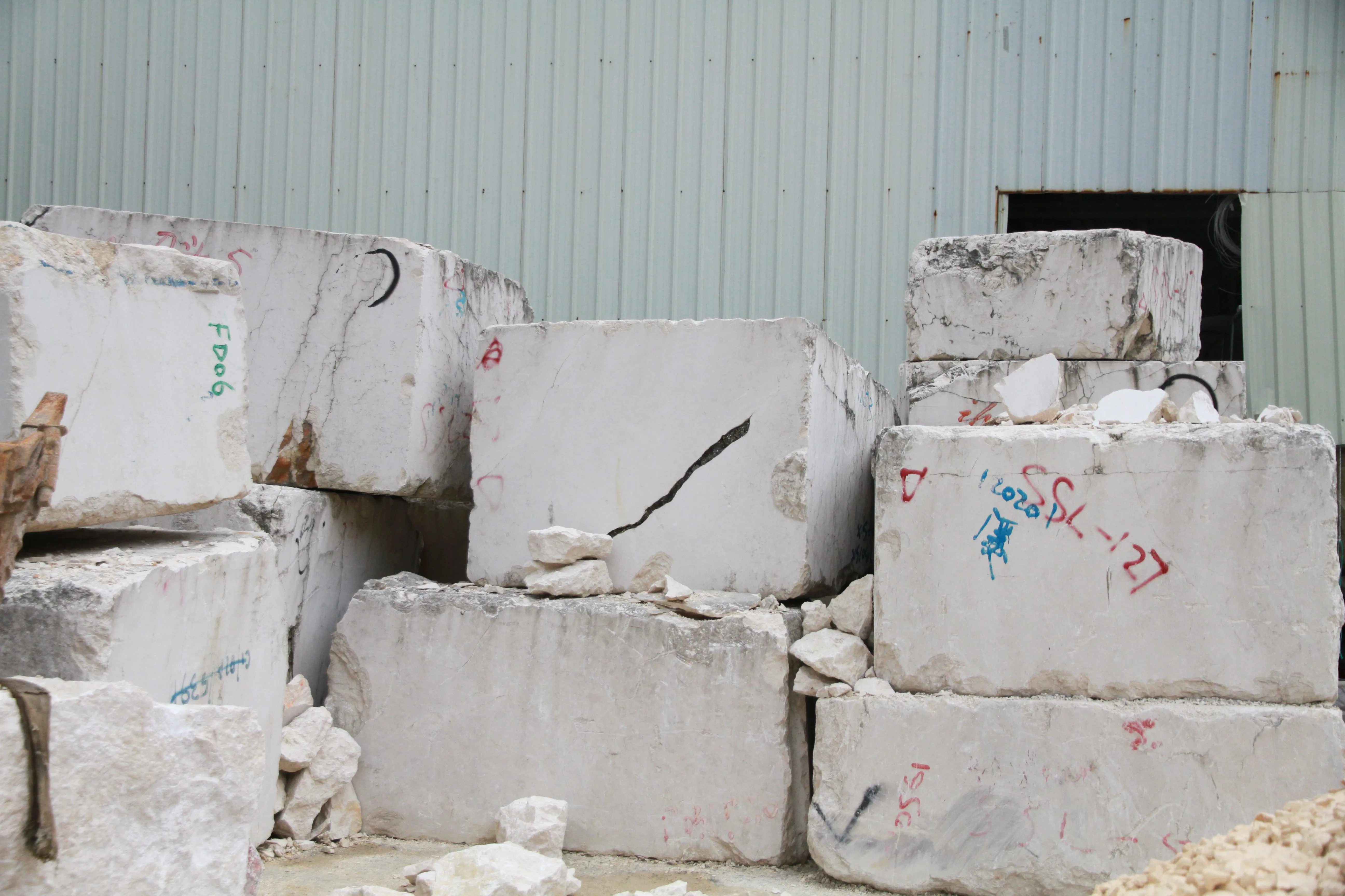 Заводская цена заполненный камень красная серия GM-A-J3002 мраморный агрегат для строительства