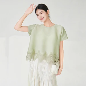 Fast Shipping Women's Pleated T-Shirt Summer Loose Casual Tops High Quality Elegant Stretch Tops