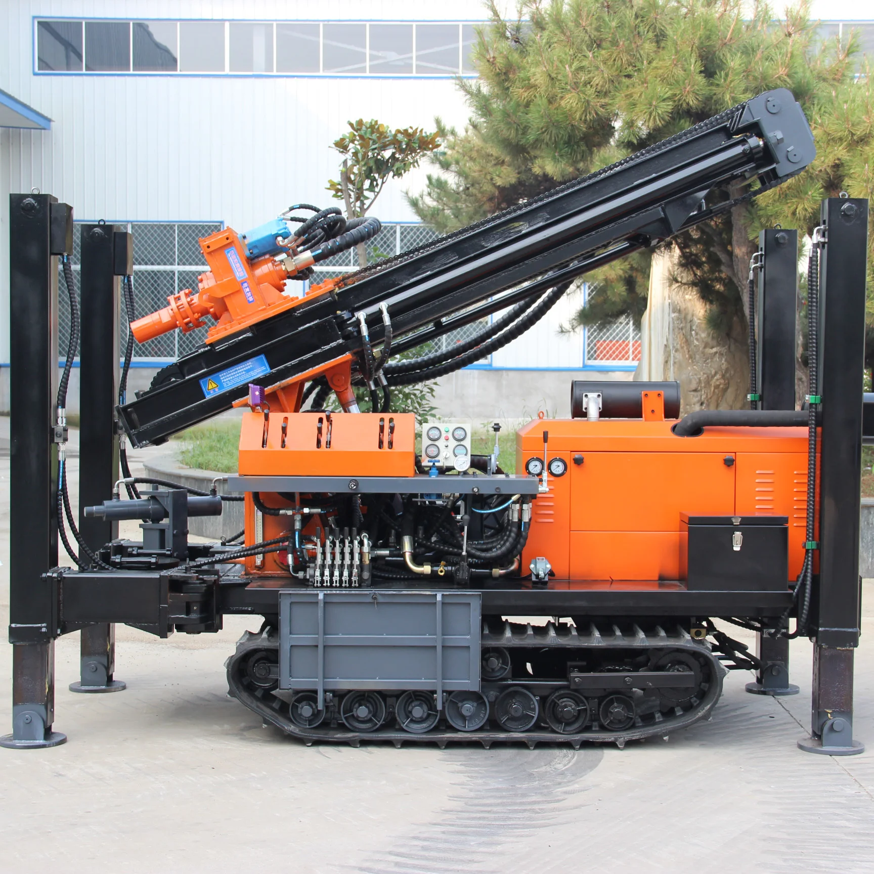 water well drilling rig 03.JPG