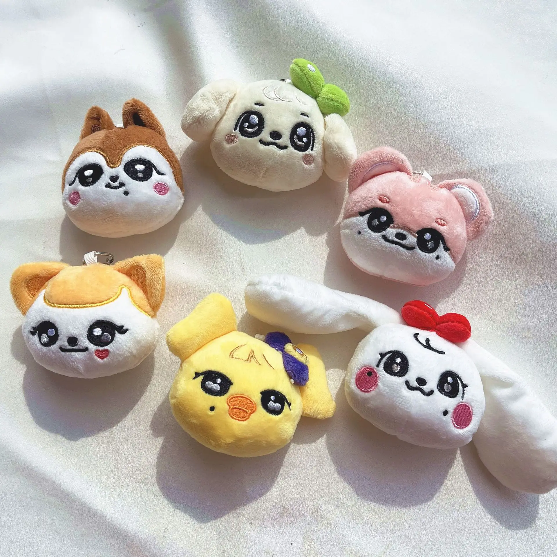 Wholesale KPOP Idol Cartoon IVE MINIVE Doll Keyring Plush Keychain