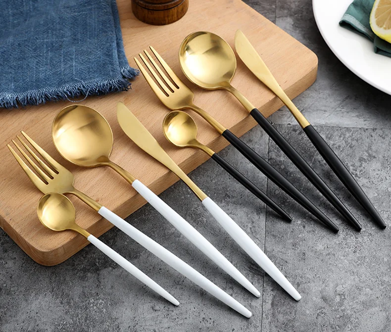 Set di posate in acciaio inossidabile con scatola portatile, set di posate riutilizzabili, set di utensili da viaggio da campeggio con bacchette cucchiaio forchetta(Viola