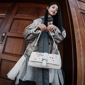 Designer 2026 New Women's PU Luxury Crossbody Handbag with Lock Decoration Feminine Luxury Messenger Bag Waterproof Spring Style