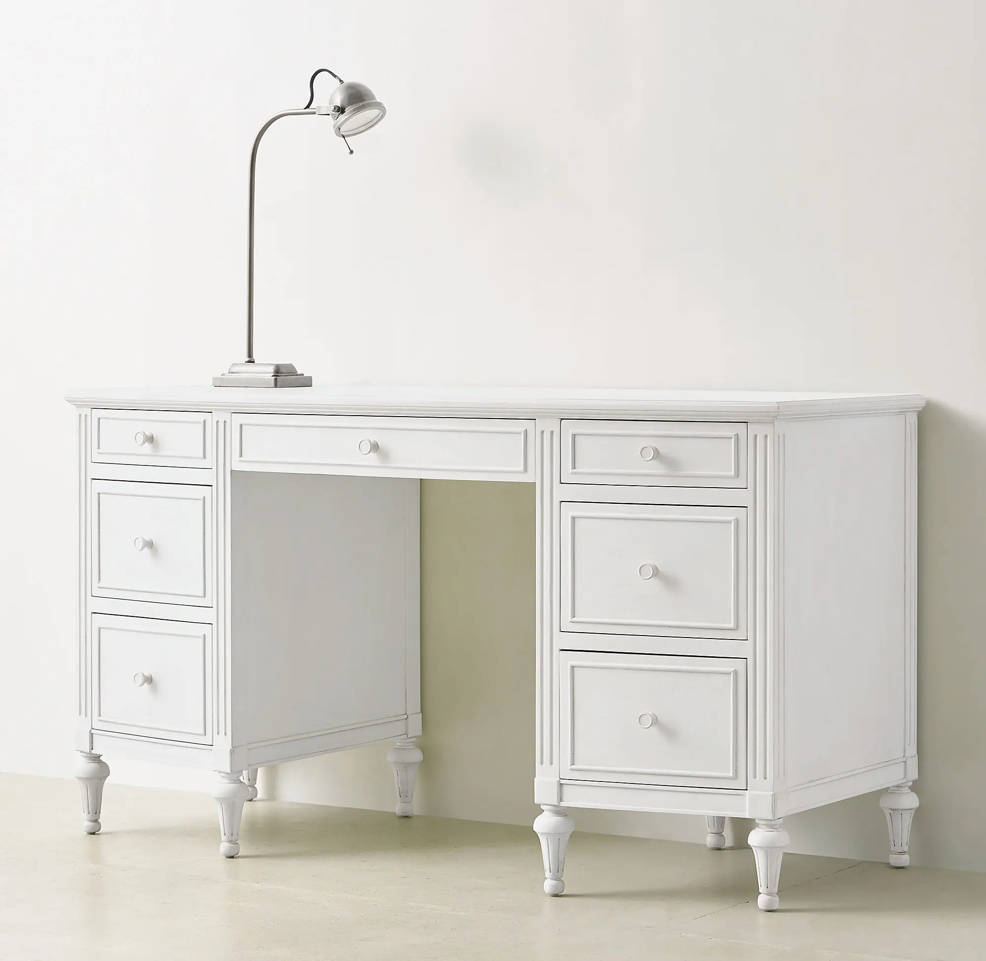 Modern Bedroom Furniture Set Pink Cosy Double Bed With Metal Bedposts