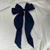 azul oscuro