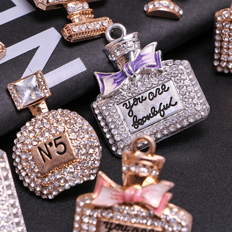 Wholesale Women Diy Designer Crystal Letter Accessories Custom Luxury Decoration Clogs Shoes Charm