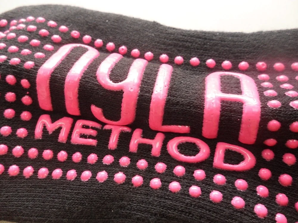 Custom Text Non Slip PVC Grips Sole Sock Cotton Non Skid Ankle Socks Pilates Barre Yoga Workout Sticky Bottom Socks