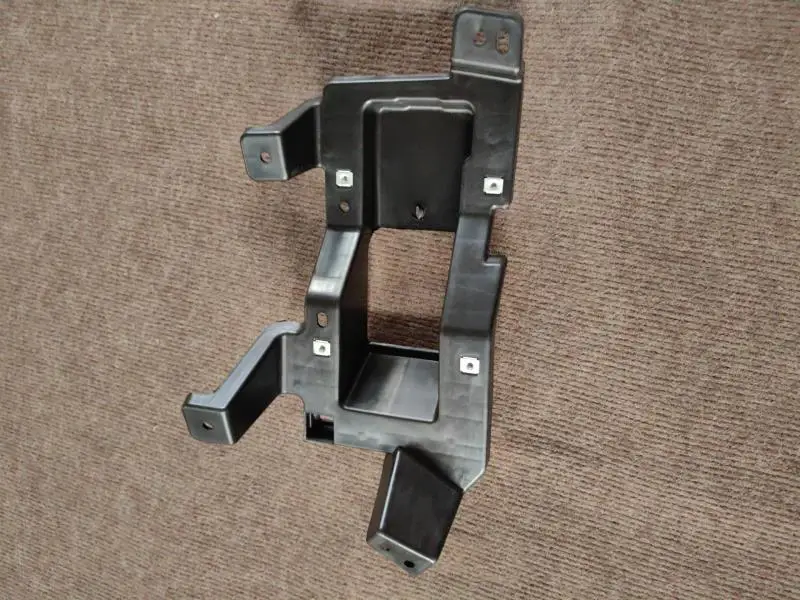 Cost-Effective Fog Lamp Bracket for Chrysler Pacifica 2021 | Durable ABS Plastic Replacement with Snap-On Installation