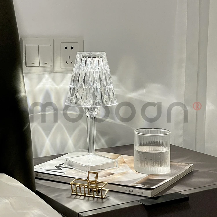 Italian modern simple luxury home decor battery USB acrylic ambient bedside led crystal table lamp