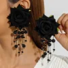Multi27531-ear-black-EP
