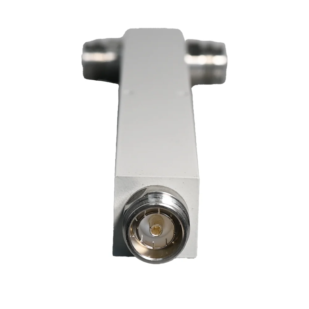 IP65 300W 4 Way 698-3800MHz 4.3-10 F RF Power Splitter Microstrip Power Divider